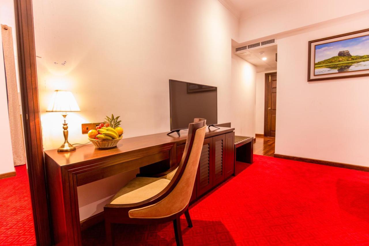 Trillium Boutique City Hotel Colombo Exterior photo
